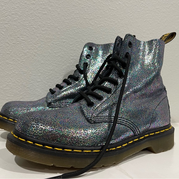 Dr. Martens Shoes - Dr Martens Pascal Iridescent Crackle Mermaid size 7 Rare Like new.